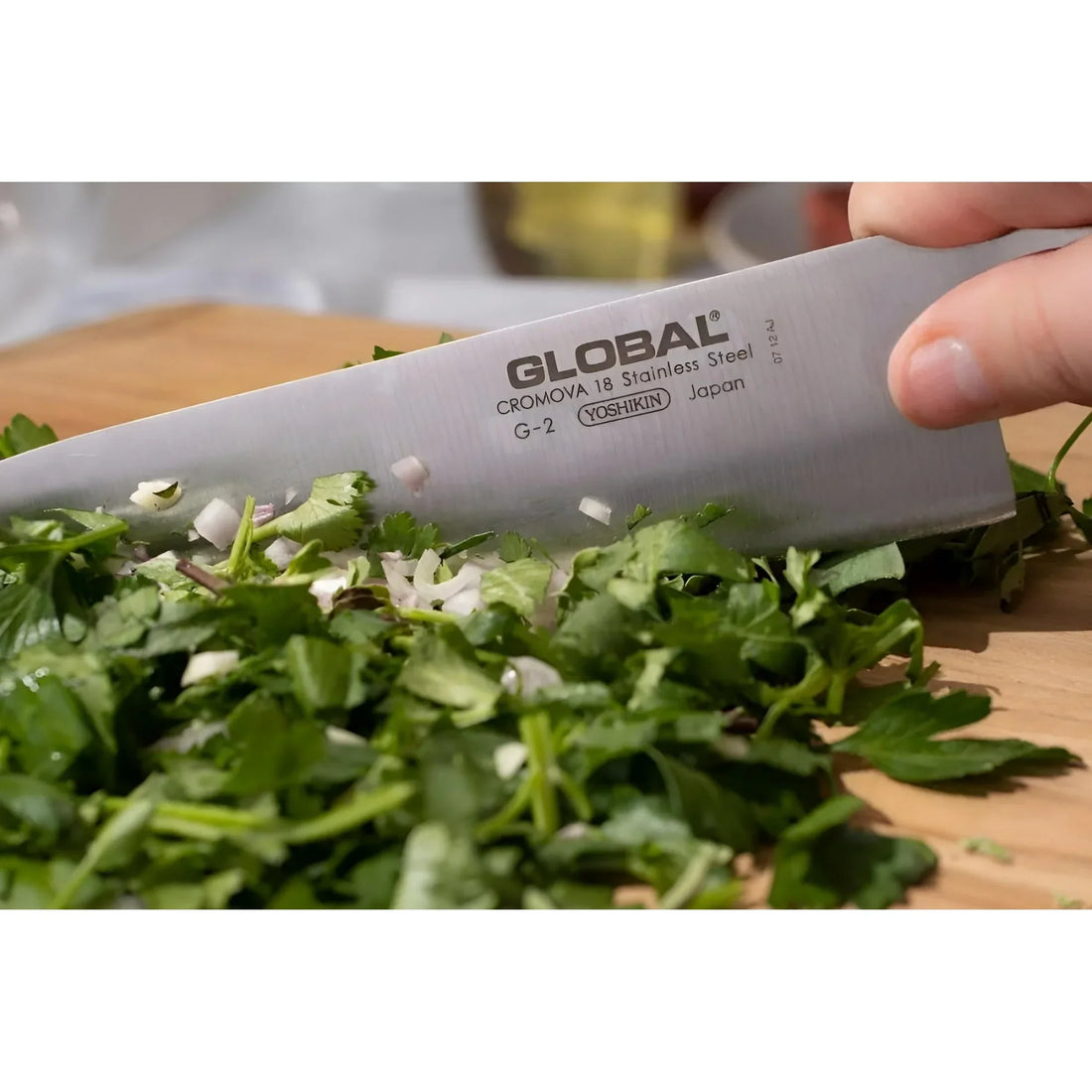 Global G-2 8-Inch Classic Chef’s Knife – Professional Stainless Steel Kitchen Knife